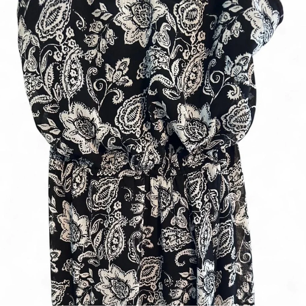 Abercrombie & Fitch - Small - Black and white floral halter maxi dress